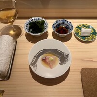 鮨 由う - 