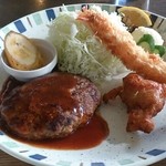 喫茶さとうくん - ハンバーグトリオ アップで！