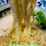 貝出汁らぁ麺 海美風 - 麺リフト♫