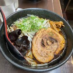 Sapporo Ramen Ezo Men Rokku - 醤油ラーメン