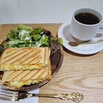 T.9cafe - ホットサンドモーニング　500円