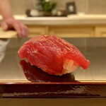 Sushiya Ookawa Kyuu - 鮪 赤身（天身） 塩釜より 約120kg お店で2日目
                        程良い酸味に血の様な風味、さすがに天身は味いいですね♪