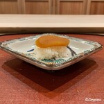 御料理 寺沢 - 自家製の唐墨の飯蒸し