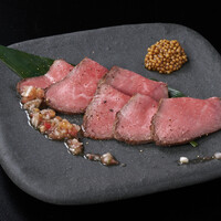 ・ハチノスピリ辛和え ・和牛ローストビーフ