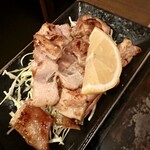 お好み焼き 仁 - 地鶏塩焼き770円