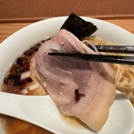 らぁめん鴇 - バラ肉、厚み、トロける具合最高です！