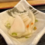 今日海飯店 - カブの浅漬け。