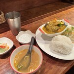 タイ東北料理 イサーン・キッチン - 