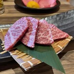 炭火焼肉　肉匠　たいら - 神戸牛極みカルビ。