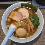 らぁめん 涼虎 - 涼虎らぁめん＋味玉