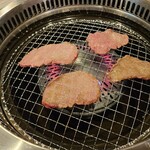 焼肉しんさん - 焼きます♪