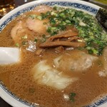徒歩徒歩亭 - ワンタン麺（醤油）
