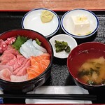 Fukutoku Shokudou - 福徳食堂 ＠西葛西 海鮮丼 税込1,200円