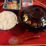 食堂 マルコ - 『赤炊き定食(大盛り)』(税込み1320円) ご飯は中です