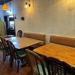 アイリスラーメン - 団体様大歓迎広いテーブル席