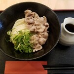 Sanuki Udon Sakaba Kawakin - 肉ぷっかけ　900円