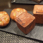 レストラン バカール - ブリオッシュと浜名湖のイワノリ