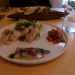 ブラカリイタリア料理店 - 前菜とサラダのプレート