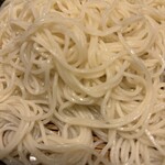 生そば　吉田 - 白い麺