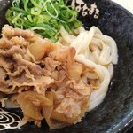 Hanamaru Udon - 牛肉ぶっかけアップしてぇだぁ〜♪