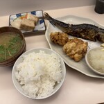 めしや かもめ - イワシとからあげ