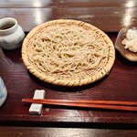 Soba Kikouan - おろしせいろ(辛味大根):並粉そば　ネギ、辛味大根おろし、七味と