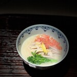 銀座嘉禅 - 鹿児島地鶏のヌードル