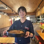 餃子 もつ鍋 鉄板焼肉 うどん 博多どんたく - 