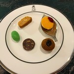 SALONE 2007 - 子菓子の盛り合わせ