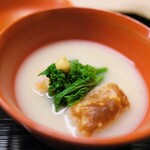 道人 - 伊勢エビと粟麩と菜の花のお椀。炊き合わせ代わりとして。本当に出汁がピカイチ☆