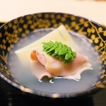 道人 - はまぐりと新わかめとタケノコのお椀。