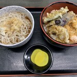 Rikka - 天丼セット　850円（食後のコーヒー付き）