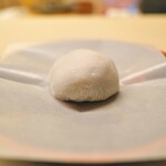 道人 - くるみあんのイチゴ大福。