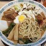 桂花ラーメン - 麺の表情など。