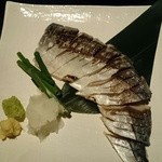 Kuimonoya Wan - 炙り 〆鯖(567円)