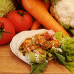 グリーン グリーティングス - 人気NO1！「トーキョウ ベジ サンド」！決め手はアボカドとベーコン！ 