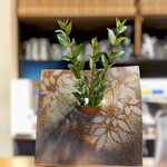 茶寮 ふ川 - 内観　花器