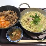 明洞食堂 - 料理写真:参鶏湯ラーメン＆牛カルビ丼