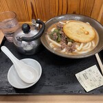 牧のうどん - 肉うどんに丸天をトッピング