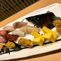 あやめコース　握り10貫⁺玉子焼⁺巻物⁺お味噌汁