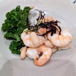 La Stalla - エビの下に鶏出汁のひよこ豆がたくさんあります。これをソースみたいにして食べるとまあ旨い。