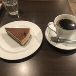 Cafe Ohana - ケーキセット（ティラミス） 1,320円（税込）