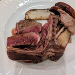 La Stalla - 仔牛と牧草牛のいいとこ取りな感じ