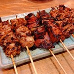 Yakitori Banku - 白モツ、レバー、パリパリ皮