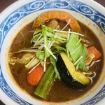 野菜料理とスープカレーのお店 南葉亭 - 10種野菜のカレー。しっかりしたチキン出汁が効いてる