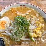 ラーメン焼肉 笑吉 - 料理写真:味噌ラーメン　旨そうじゃ！