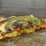 お好み焼き ふじや - 甘さひかえめなソースもまた素材の美味しさをたたせる要素
      店長さんのこだわりを味わえます