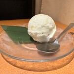 炭火と酒 竹蔵 - 季節のシャーベット　キウイでした。