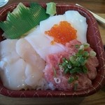 海鮮丼のどんぶりこ - 三陸丼