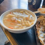 下総屋食堂 - 豚汁があったので最後にオーダー
      ほっこり優しい味つけ